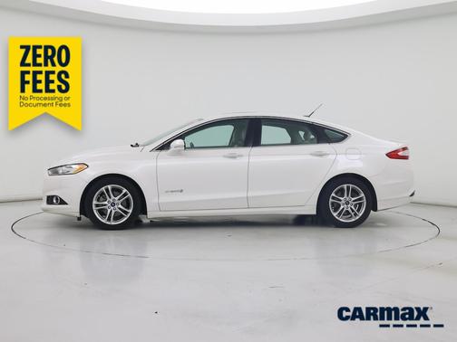 White 2016 Ford Fusion Hybrid Titanium