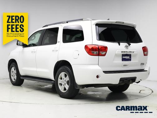 White 2017 Toyota Sequoia SR5