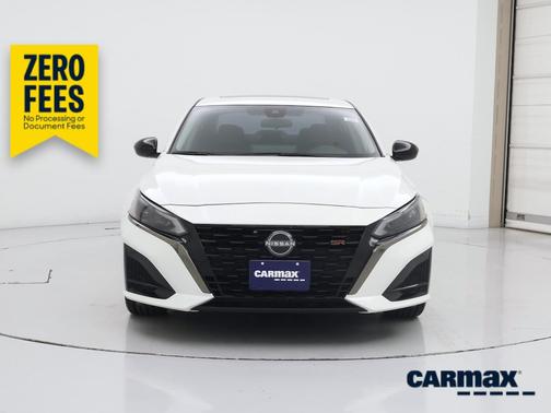 White 2024 Nissan Altima SR