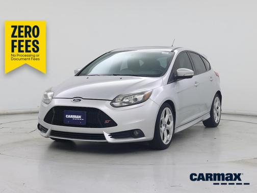 Gray 2014 Ford Focus ST