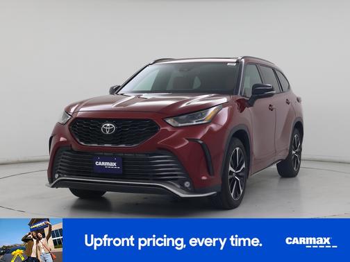 Burgundy 2022 Toyota Highlander XSE