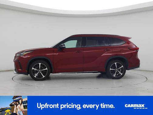 Burgundy 2022 Toyota Highlander XSE