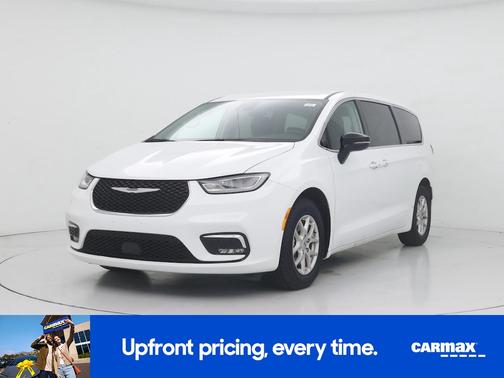 White 2024 Chrysler Pacifica Touring L
