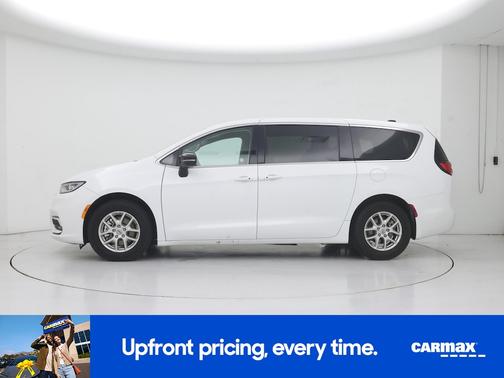 White 2024 Chrysler Pacifica Touring L