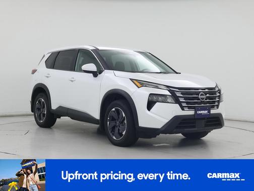 White 2025 Nissan Rogue SV