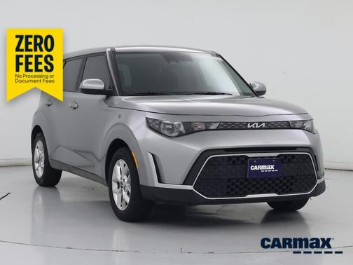 Gray 2023 Kia Soul LX