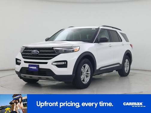 White 2021 Ford Explorer XLT
