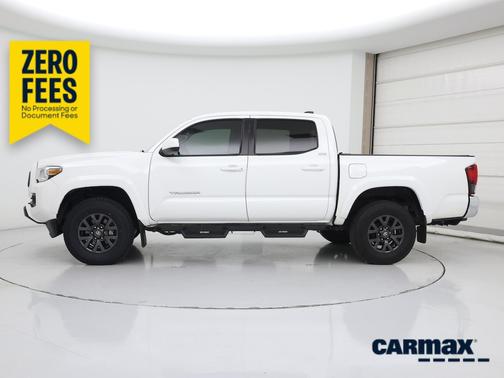 White 2023 Toyota Tacoma SR5