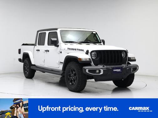 White 2021 Jeep Gladiator Texas Trail