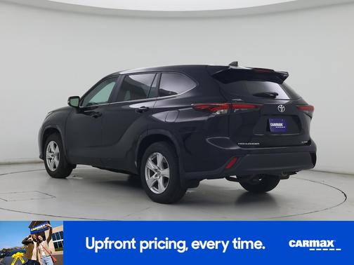 Black 2024 Toyota Highlander LE