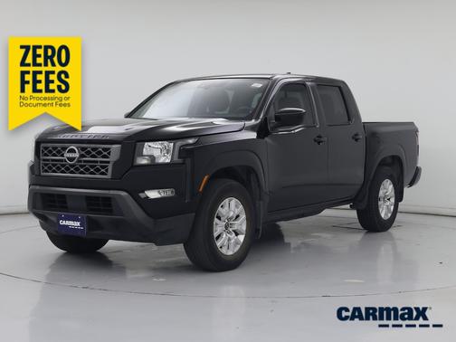 Black 2024 Nissan Frontier SV
