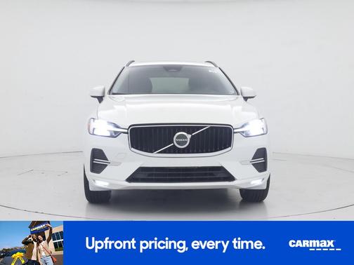 White 2022 Volvo XC60 B5 Momentum
