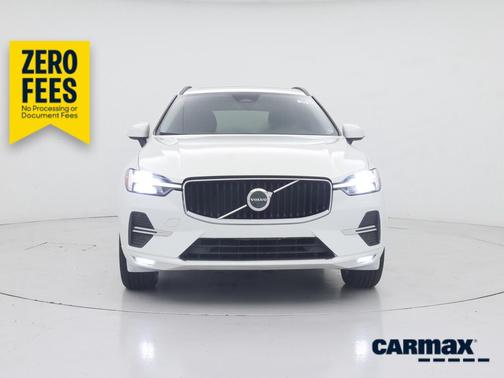 White 2022 Volvo XC60 B5 Momentum