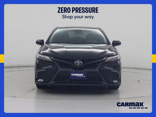 Black 2022 Toyota Camry SE