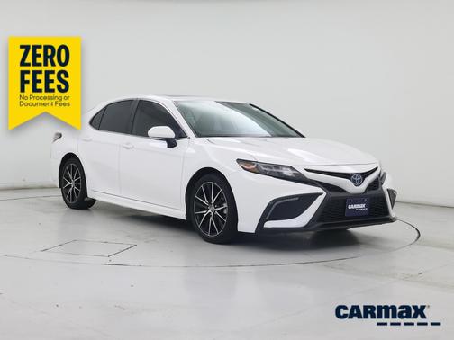 White 2023 Toyota Camry Hybrid SE