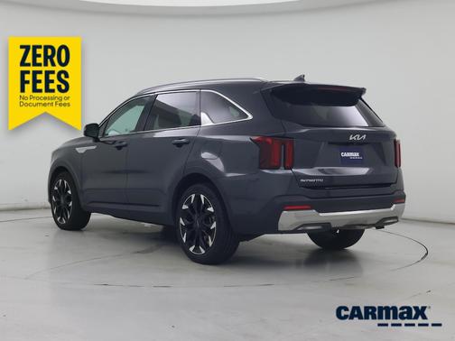 Gray 2024 Kia Sorento EX