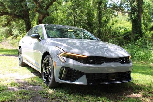 2025 Kia K5 GT-Line