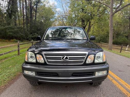 2004 Lexus LX 470 Base