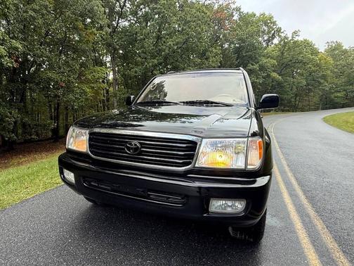 2000 Toyota Land Cruiser Base