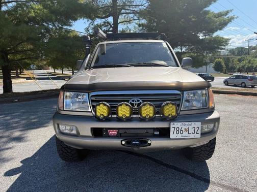2004 Toyota Land Cruiser Base