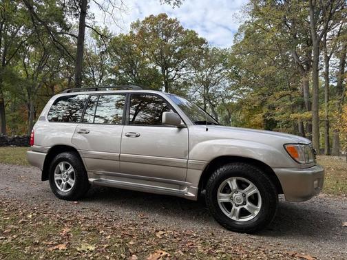2000 Toyota Land Cruiser Base