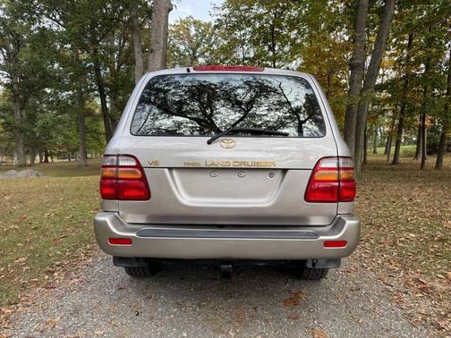 2000 Toyota Land Cruiser Base