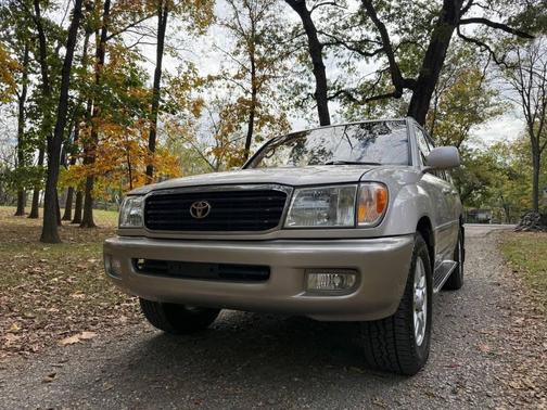 2000 Toyota Land Cruiser Base