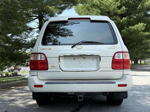 2002 Lexus LX 470 Base
