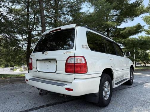 2002 Lexus LX 470 Base