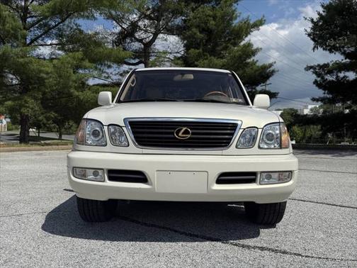 2002 Lexus LX 470 Base