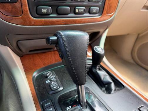 1999 Lexus LX 470 Base