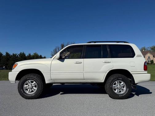 2000 Lexus LX 470 Base