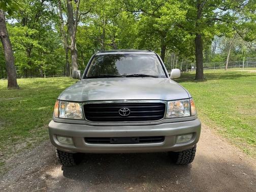 Champagne Pearl 2001 Toyota Land Cruiser Base