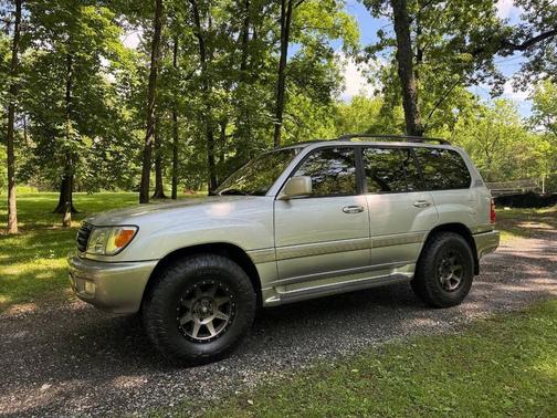 Champagne Pearl 2001 Toyota Land Cruiser Base