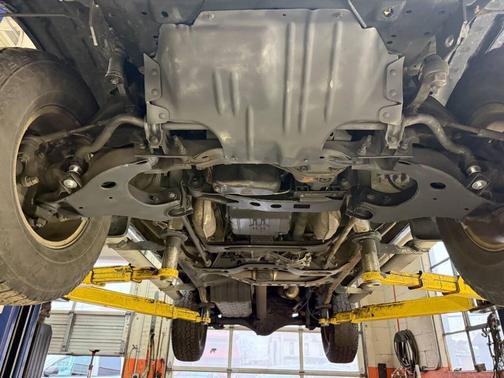 2002 Nissan Frontier SE Crew Cab