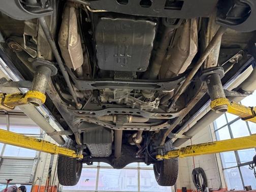 2002 Nissan Frontier SE Crew Cab