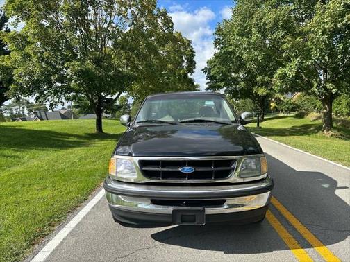 1997 Ford F-150 Base 2dr Standard Cab LB