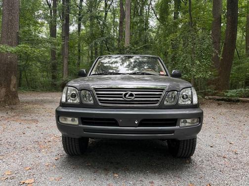 2003 Lexus LX 470 Base