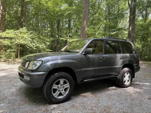 2003 Lexus LX 470 Base