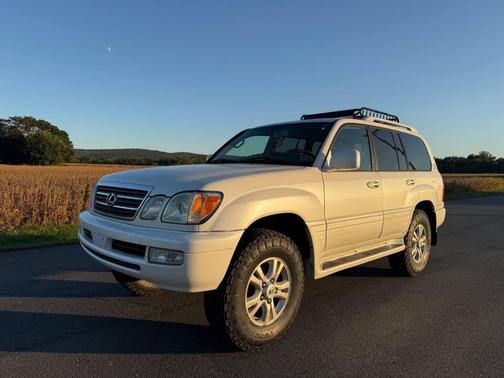 2004 Lexus LX 470 Base
