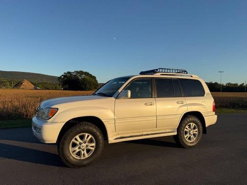 2004 Lexus LX 470 Base