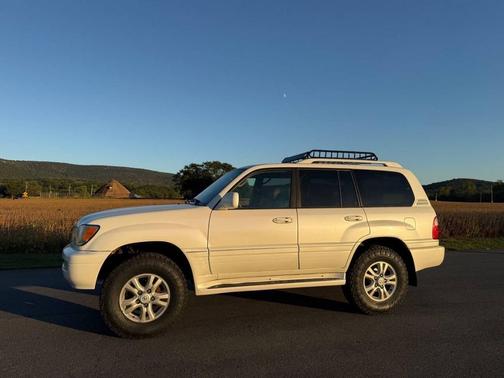 2004 Lexus LX 470 Base