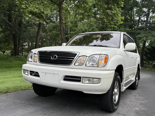 2001 Lexus LX 470 Base