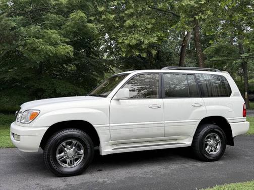 2001 Lexus LX 470 Base