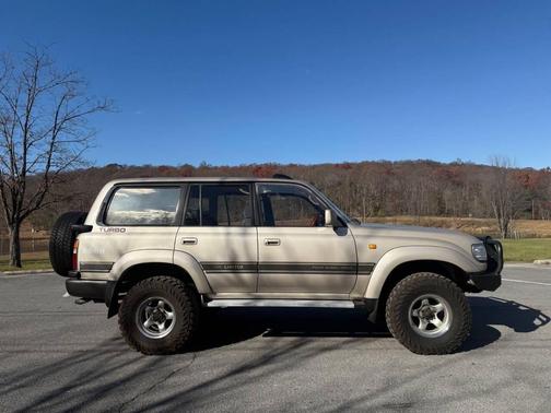 1993 Toyota Land Cruiser Base