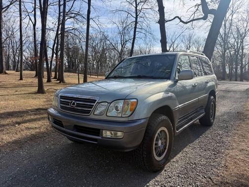 2004 Lexus LX 470 Base