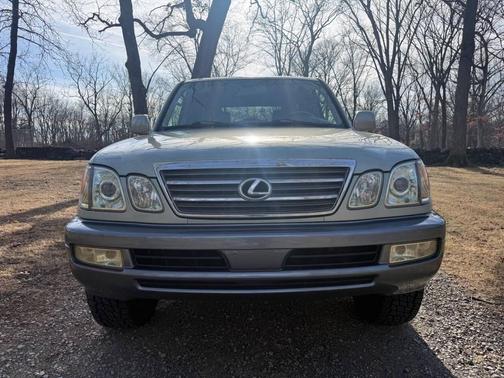 2004 Lexus LX 470 Base