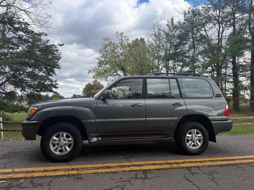 2000 Lexus LX 470 Base