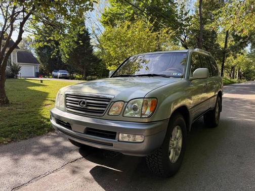2003 Lexus LX 470 Base