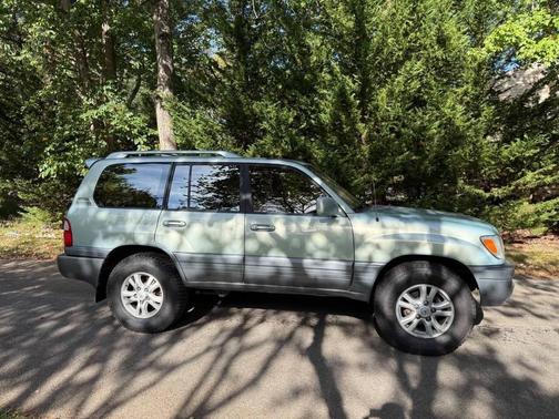 2003 Lexus LX 470 Base